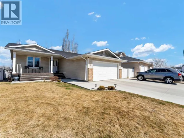 32 Spruce Close SE, Medicine Hat, Alberta T1A7E4