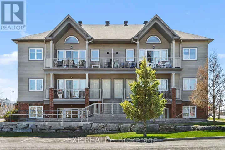 J - 135 HARTHILL WAY, Ottawa, Ontario K2J5V1