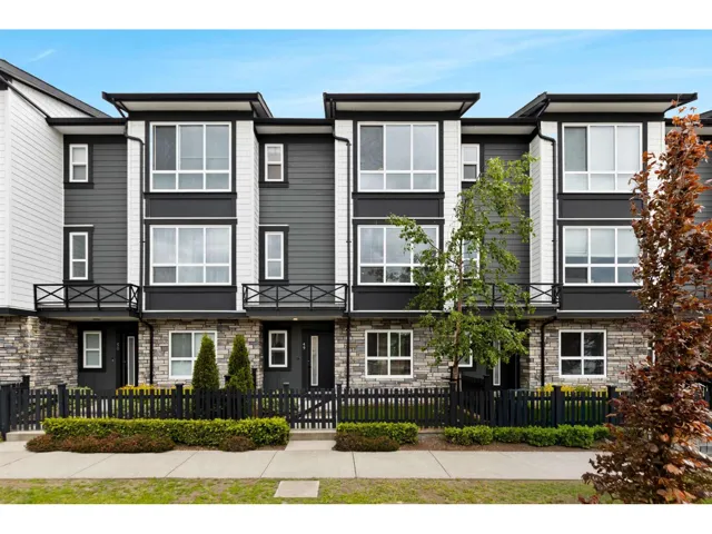 49 19255 ALOHA DRIVE, Surrey, British Columbia V4N6T8