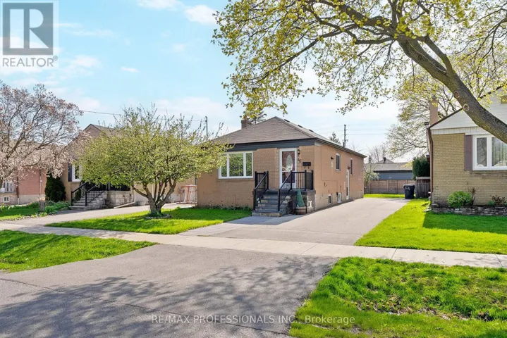 46 STOCK AVENUE, Toronto (Islington-City Centre West), Ontario M8Z5C6