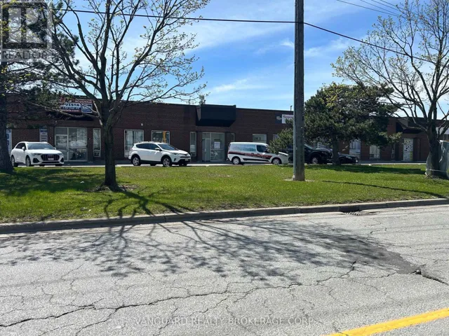 6-7 - 9 ROYALCREST ROAD, Toronto (West Humber-Clairville), Ontario M9V2L6
