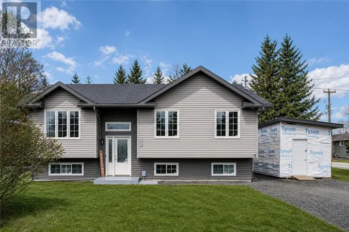 5385 Donald Street, Azilda, Ontario P0M1B0