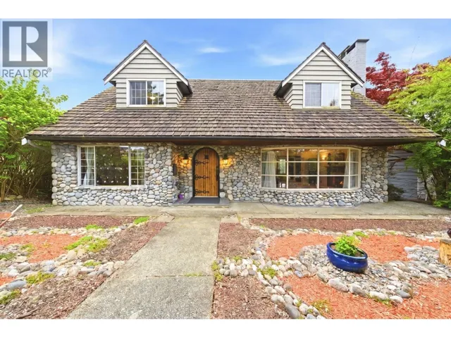 80 COURTNEY CRESCENT, New Westminster, British Columbia V3L4M2