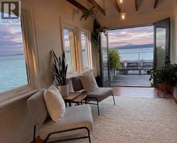 5696 Island Hwy S, Union Bay, British Columbia V0R3B0