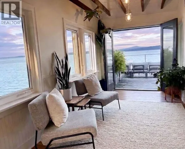 5696 Island Hwy S, Union Bay, British Columbia V0R3B0