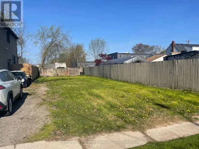 12 AFTON AVENUE, Welland (Lincoln/Crowland), Ontario L3B1V5