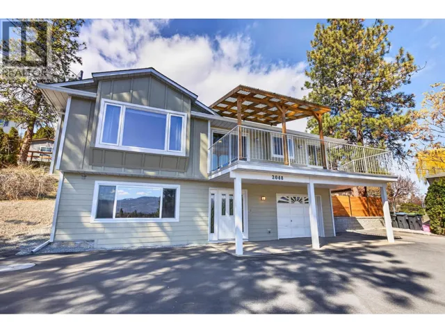 2048 Shamrock Drive, West Kelowna, British Columbia V4T1T8