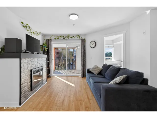 315 6960 120 STREET, Surrey, British Columbia V3W1V4