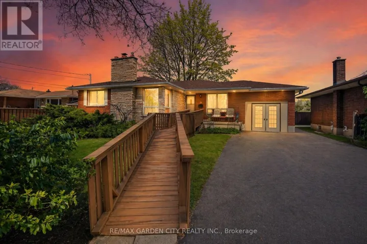 5 LOCKVIEW CRESCENT, St. Catharines (Bunting/Linwell), Ontario L2M2T2