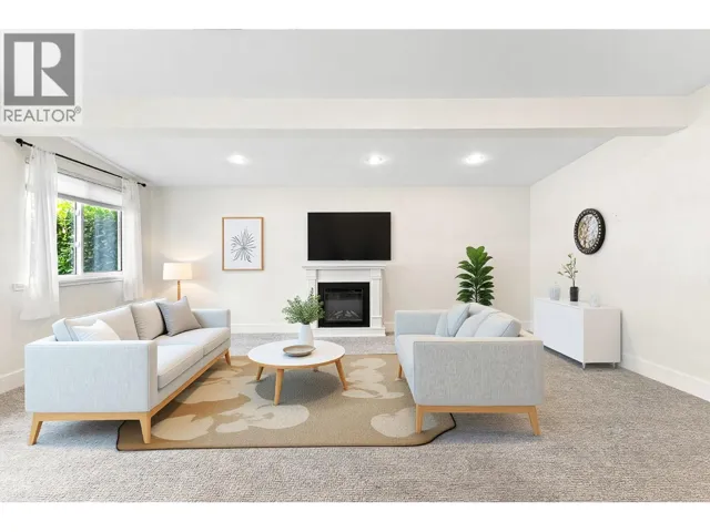 1818 CHALMERS AVENUE, Port Coquitlam, British Columbia V3B2T4