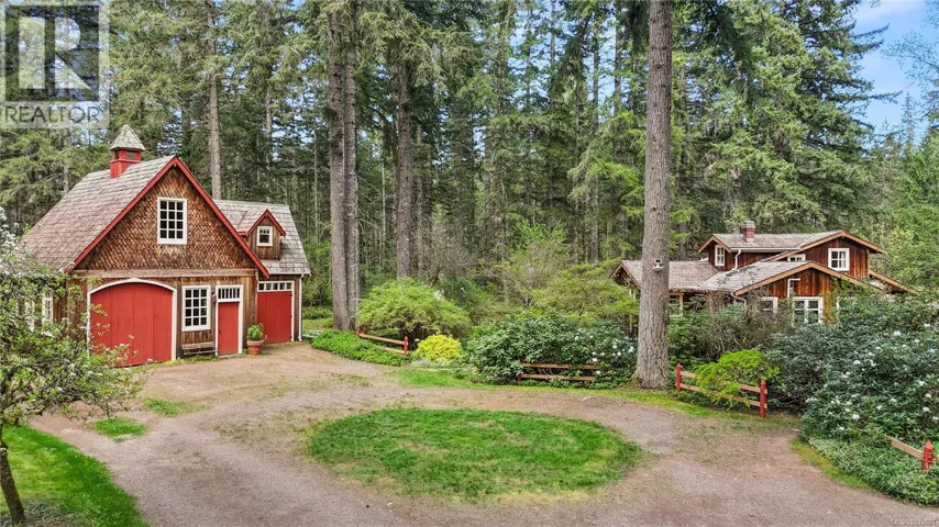 3856 Dohm Rd, Black Creek, British Columbia V9J1E7