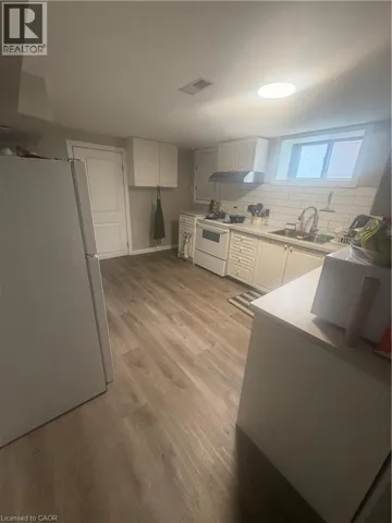 10 TERRACE Drive Unit# LOWER, Hamilton, Ontario L9A2Y6