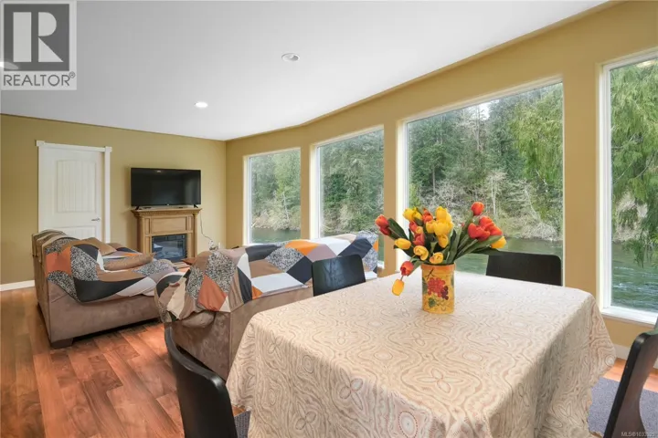 2420 Campbell River Rd, Campbell River, British Columbia V9W4N7