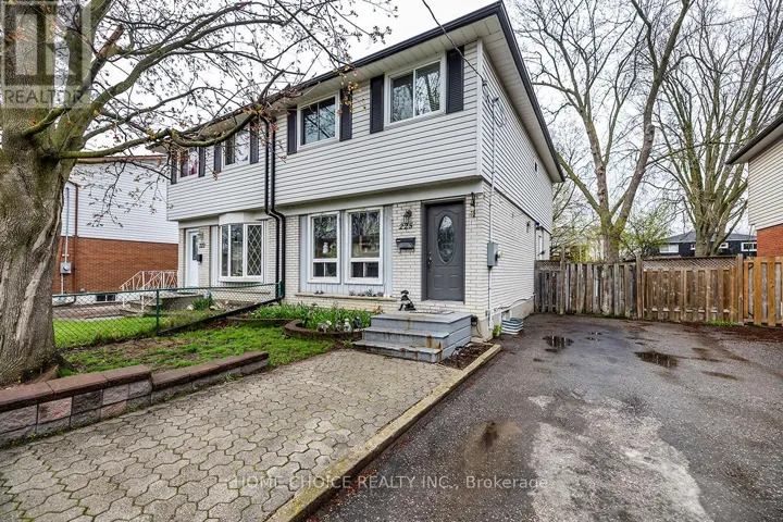 225 BARKLEY CRESCENT, Oshawa (Vanier), Ontario L1J2E7