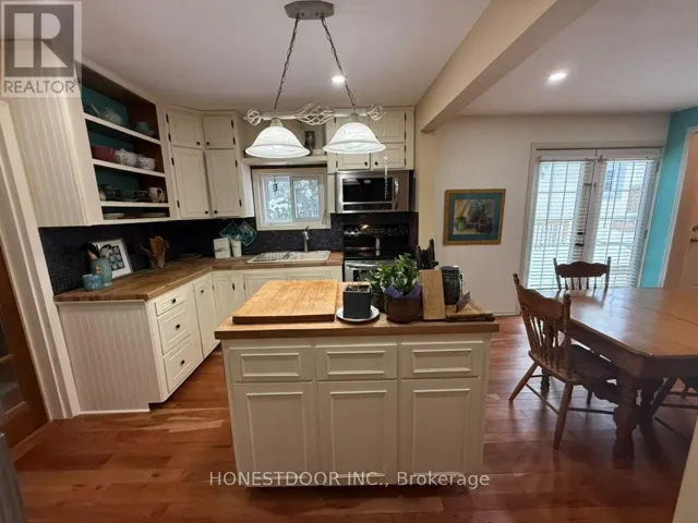 2015 RIDGE ROAD W, Oro-Medonte (Shanty Bay), Ontario L0L2L0