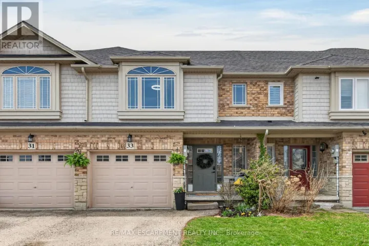 33 VOYAGER PASS, Hamilton (Binbrook), Ontario L0R1C0