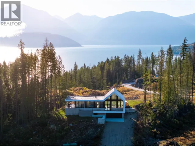 1950 Sidmouth Road, Revelstoke, British Columbia V0E2S0