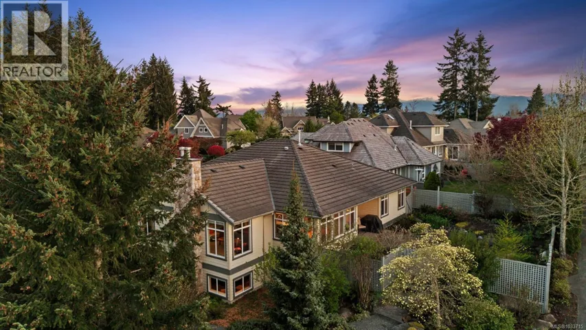 3363 Majestic Dr, Courtenay, British Columbia V9N9X6