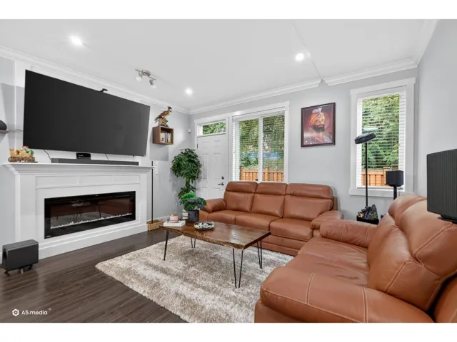6 13670 62 AVENUE, Surrey, British Columbia V3X0H8