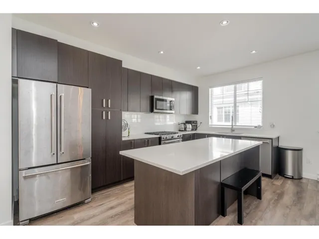 60 158 171 STREET, White Rock, British Columbia V3Z0X1