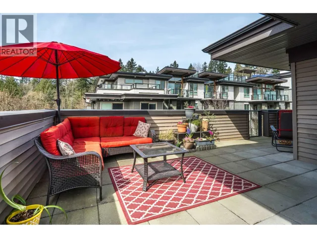 302 7428 BYRNEPARK WALK, Burnaby, British Columbia V3N0B4