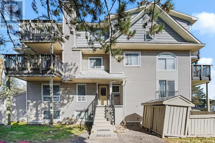 606 TANGUAY COURT, Ottawa, Ontario K2L3X3
