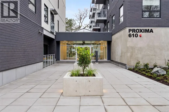 208 610 Lampson Rd, Esquimalt, British Columbia V9A0L3