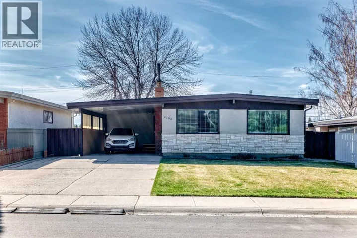2106 24 Street S, Lethbridge, Alberta T1k2M5