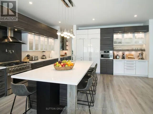 700 HILLCREST ROAD, Pickering (West Shore), Ontario L1W2P1
