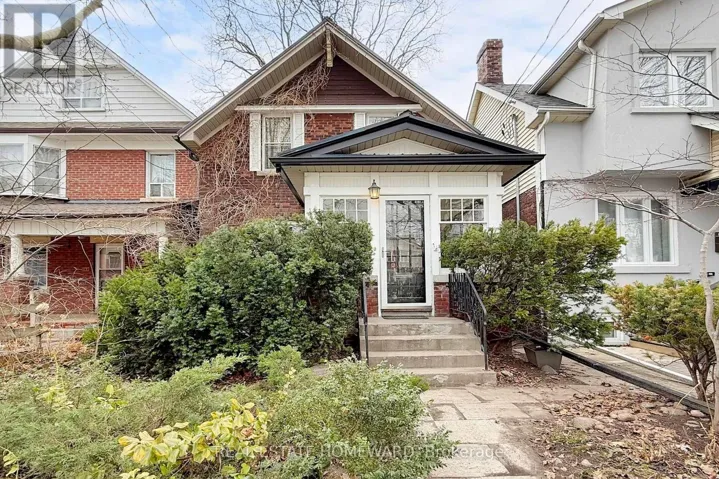 106 DAWES ROAD, Toronto (Crescent Town), Ontario M4C5B6