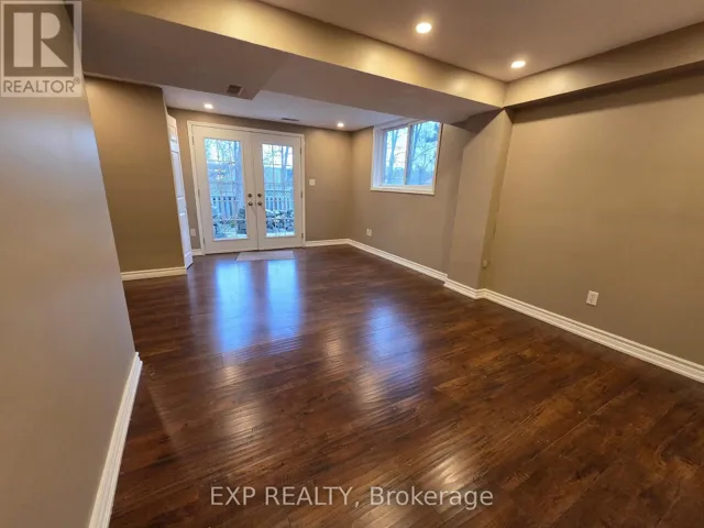 LOWER - 696 PENNY LANE, Burlington (LaSalle), Ontario L7T4J1