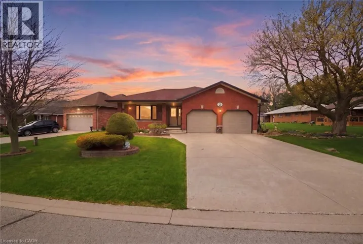 2 VIOLA Court, Delhi, Ontario N4B3C9