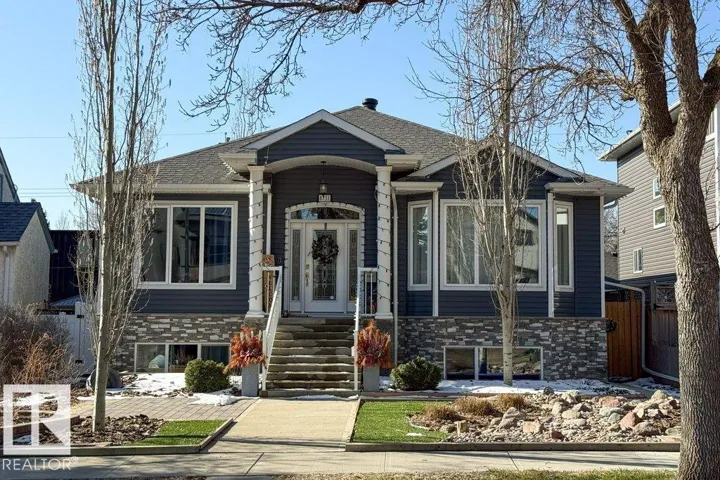 8731 85 AV NW, Edmonton, Alberta T6C1G8