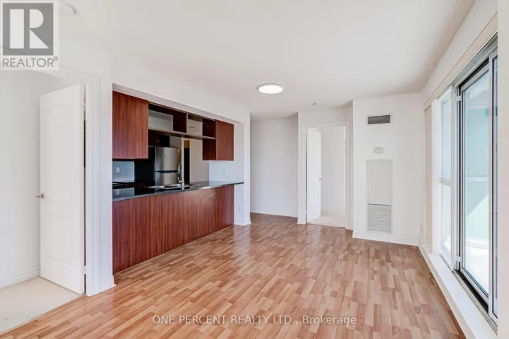 2004 - 70 TOWN CENTRE COURT, Toronto (Bendale), Ontario M1P4Y7