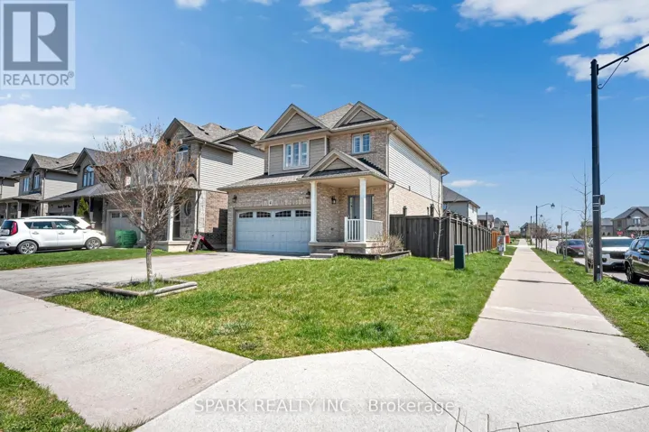 4 CUTTS CRESCENT, Hamilton (Binbrook), Ontario L0R1C0