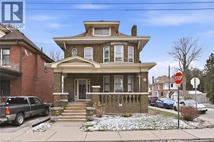 81 CARRICK Avenue, Hamilton, Ontario L8M2W4