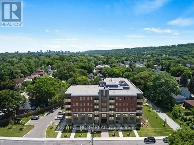 19 - 77 LELAND STREET, Hamilton (Ainslie Wood), Ontario L8S3A1