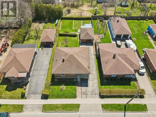133 EMMA STREET, Guelph (General Hospital), Ontario N1E1V2