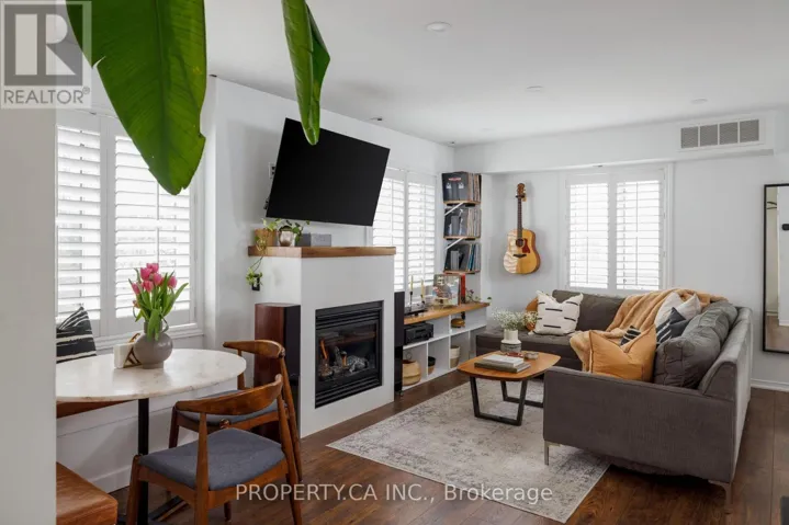 819 - 12 SUDBURY STREET, Toronto (Niagara), Ontario M6J3W7