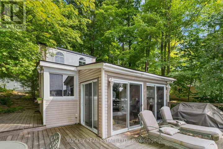 COTTAGE - 150 FARLAIN LAKE ROAD E, Tiny, Ontario L9M0B5