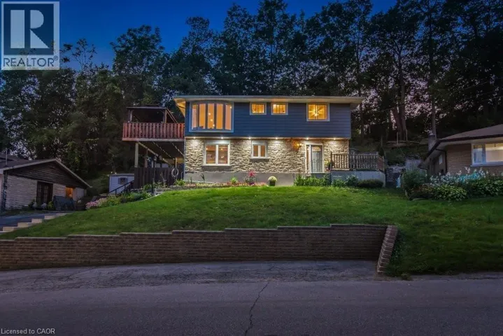 22 DUNDONALD Road, Cambridge, Ontario N1S3H3