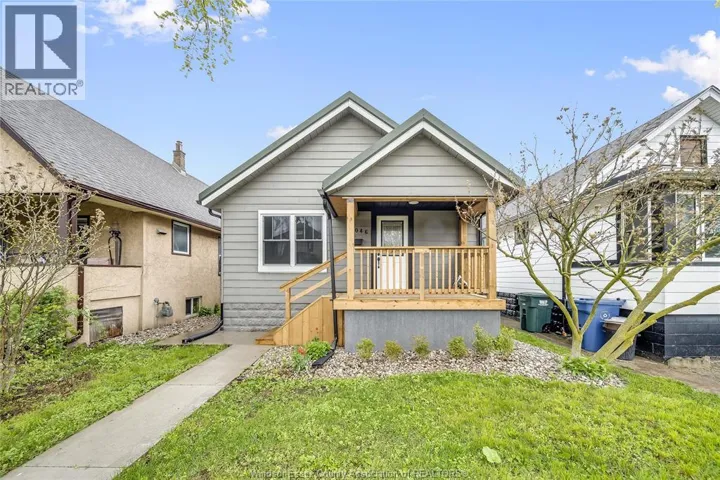 1046 ELSMERE, Windsor, Ontario N9A2B2