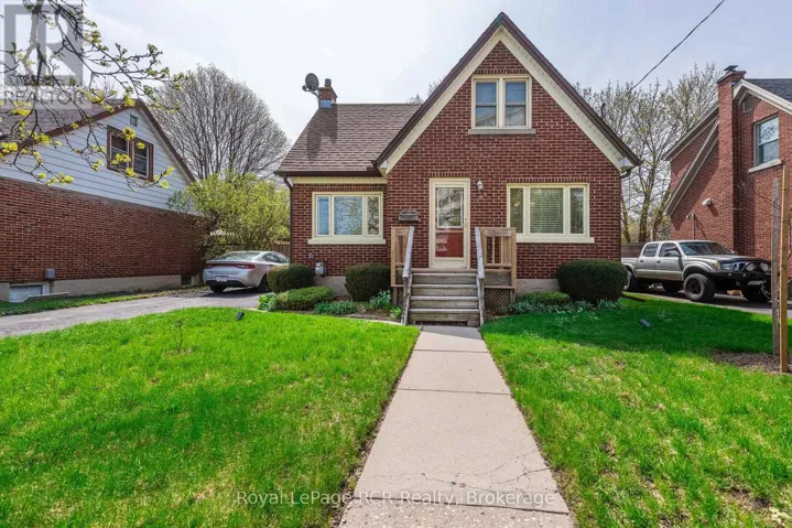 189 MARGARET AVENUE, Kitchener, Ontario N2H4J1
