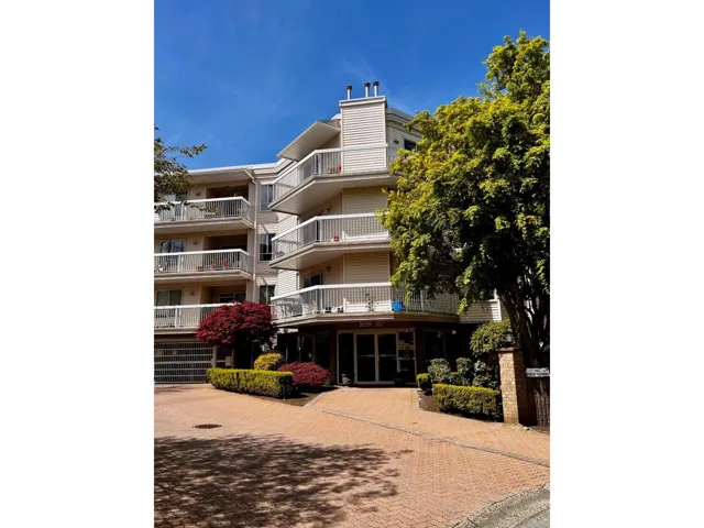 313 9299 121 STREET, Surrey, British Columbia V3V7X8