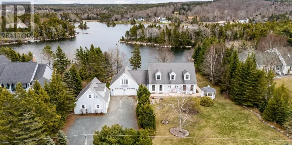 235 Boutiliers Cove Road, Hackett's Cove, Nova Scotia B3Z3J6
