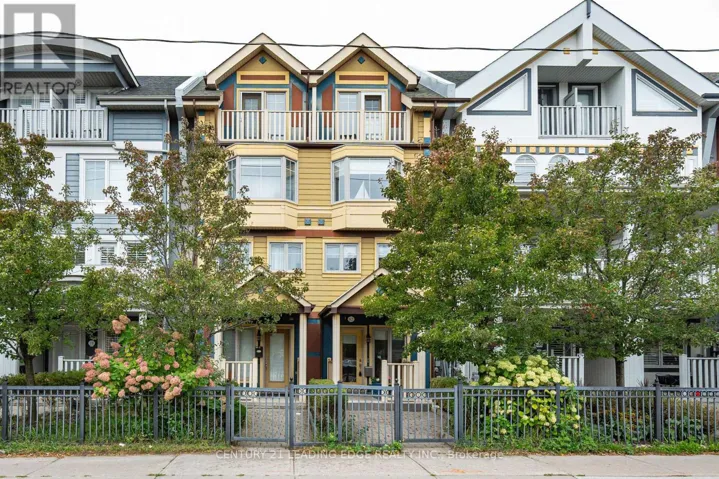 82 WOODBINE AVENUE, Toronto (The Beaches), Ontario M4L2A2
