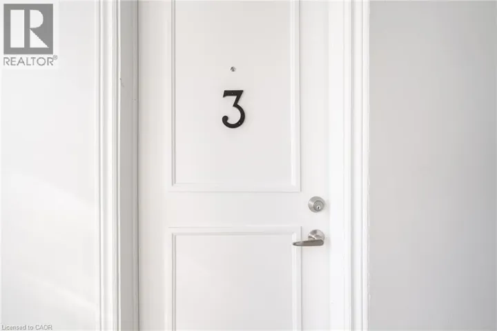 81 GIBSON Avenue Unit# 3, Hamilton, Ontario L8L6J9