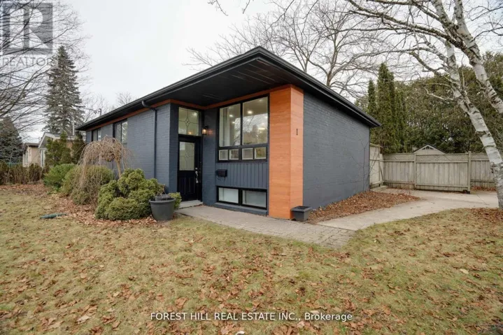 1 WILLIS DRIVE, Aurora (Aurora Highlands), Ontario L4G2J8