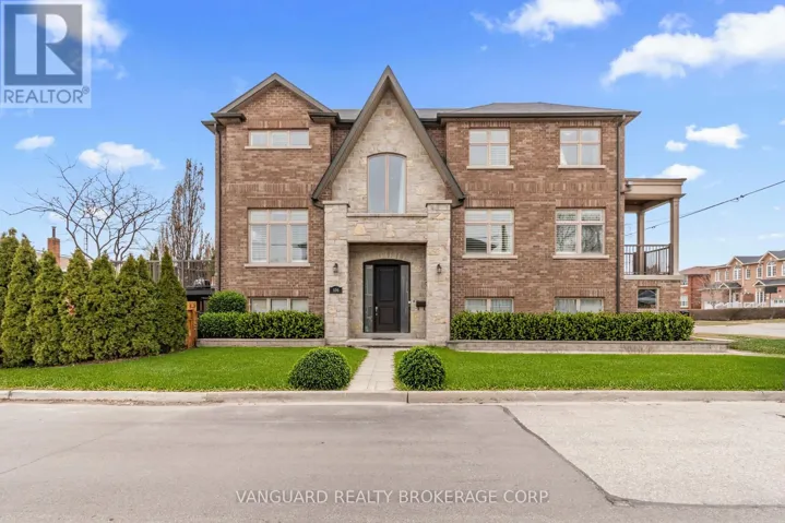 106 ST. GEORGE STREET, Toronto (Mimico), Ontario M8Z3Y7