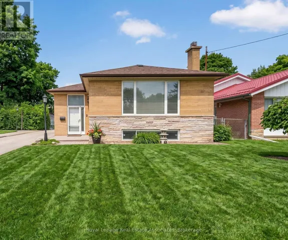 168 TAYSHAM CRESCENT, Toronto (Thistletown-Beaumonde Heights), Ontario M9V1X5